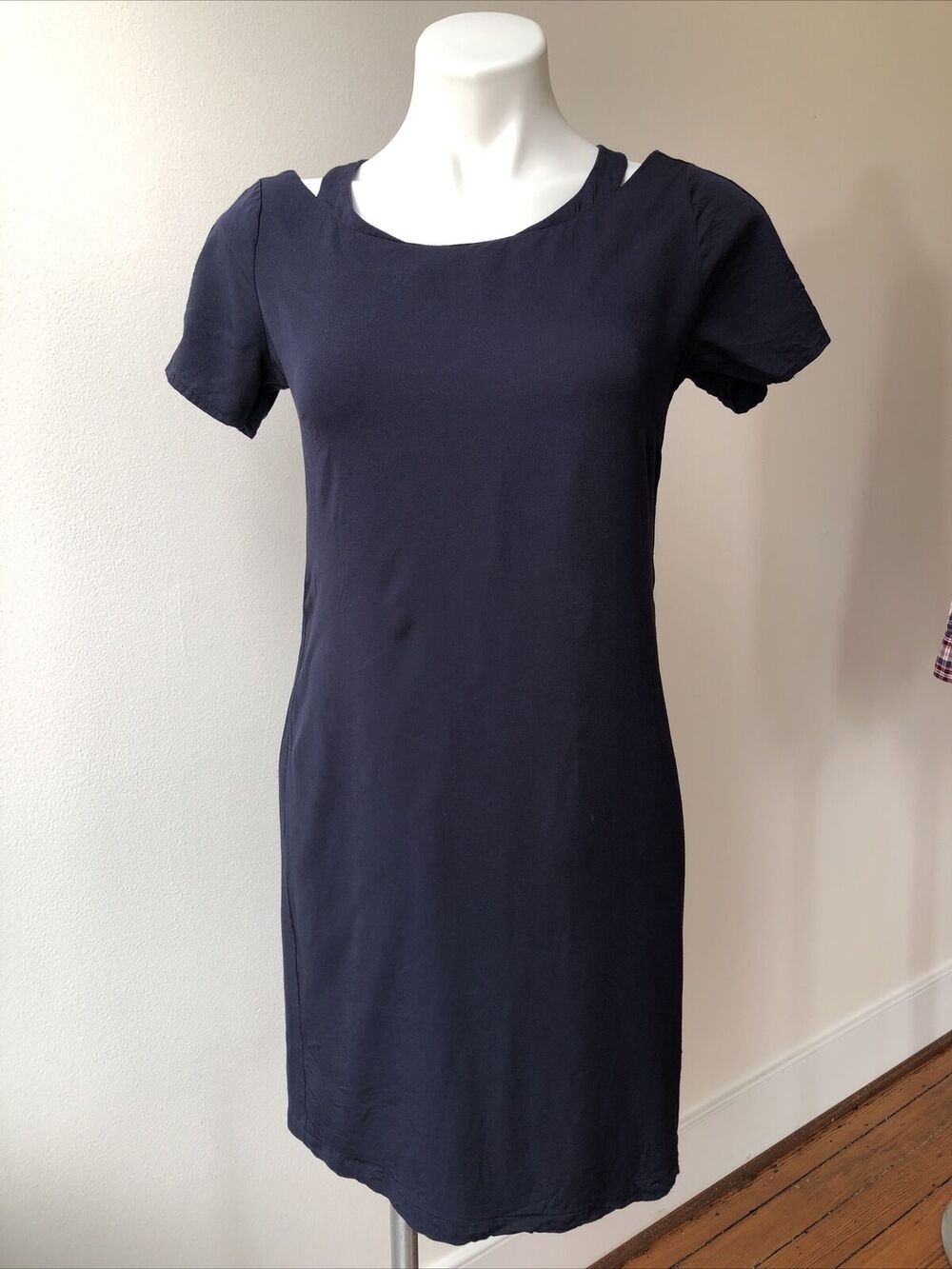 PEPPERCORN Navy Short Sleeve Cut Out Sheath Above the Knee Dress Size Small